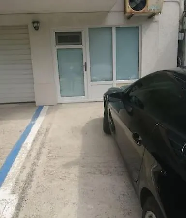 Treti Mart South * 프리모르스코