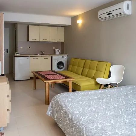 Treti Mart South Apartmán Primorsko